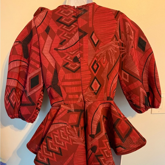 Elegant Red Floral Women's Blouse - Picture 3 of 3